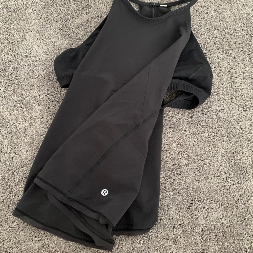 Lululemon tank
